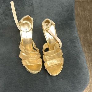 Bebe wedged sandal.